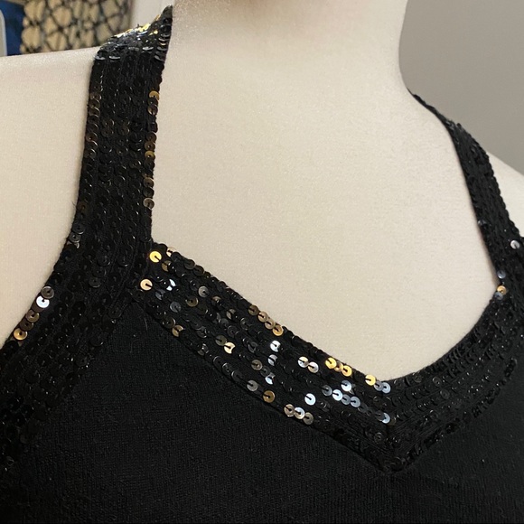 👻Black Sequin Halter Top - Picture 3 of 9